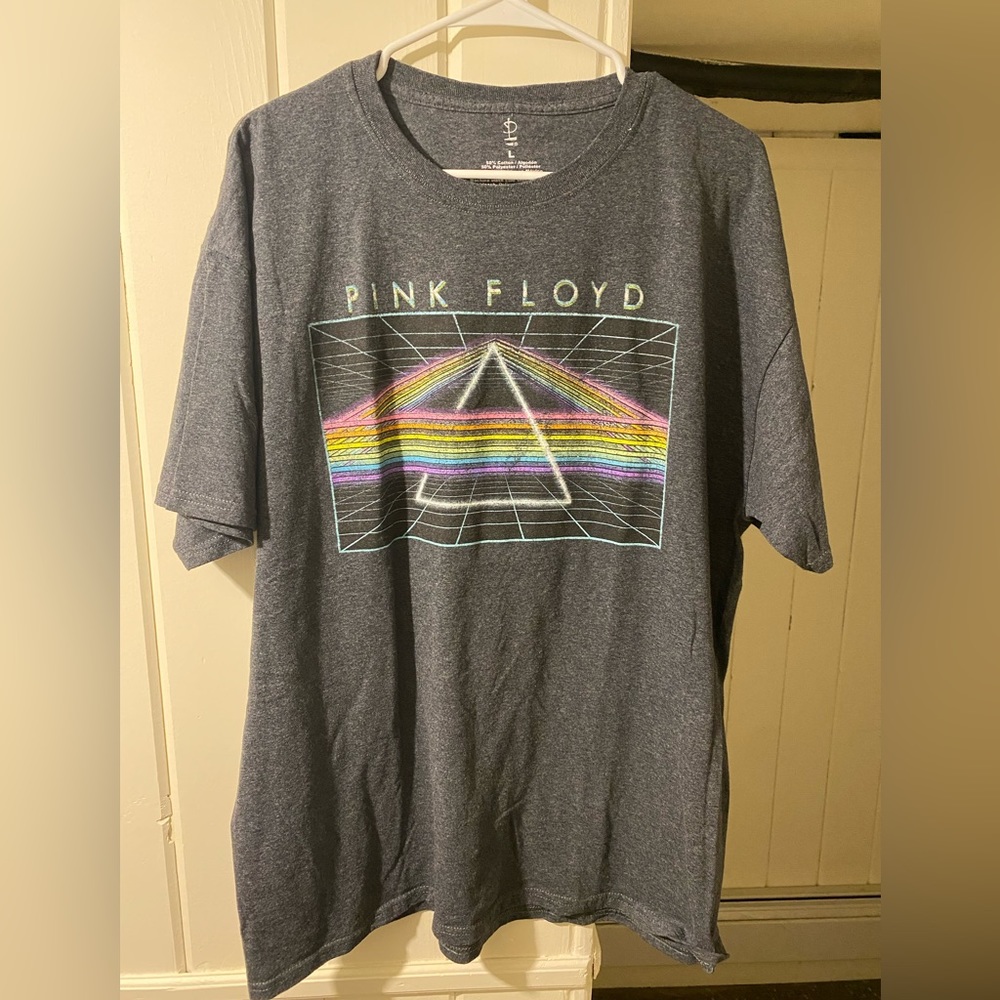 Pink Floyd Tshirt men’s Large